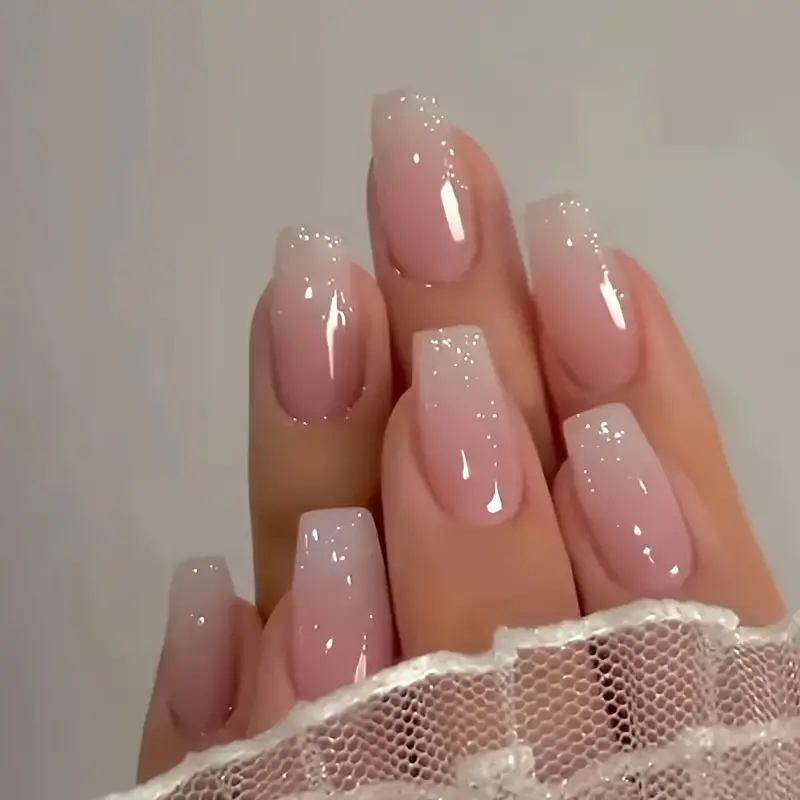 Press on nails